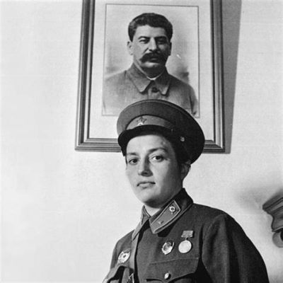  Stalin: A Life in Pictures  Bir İkonun Gizemli Portresi ve Tarihin Damgalı Sayfaları